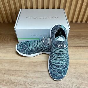 NIB APL TechLoom Wave Women’s Athletic Shoes